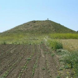 Kesik tepe: perhaps the tomb of Achilles
