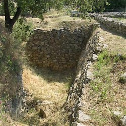 Troy I, Wall