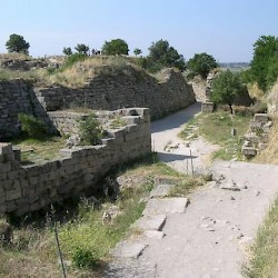 Troy VI, Eastern gate