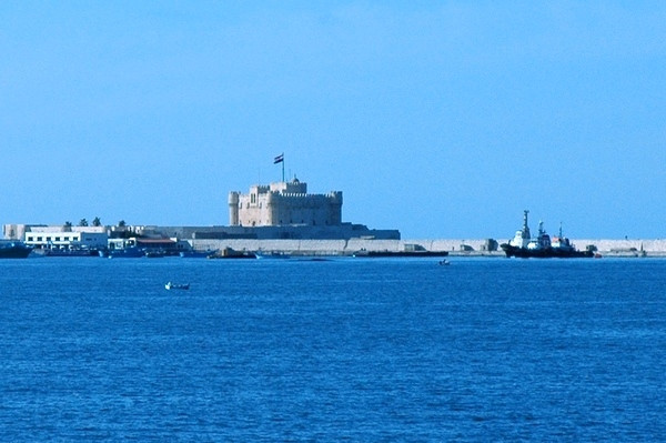 Alexandria, Lighthouse: a fort is all that remains