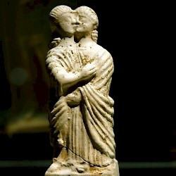 Mainz, Temple of Isis and Magna Mater, Figurine of two lovers