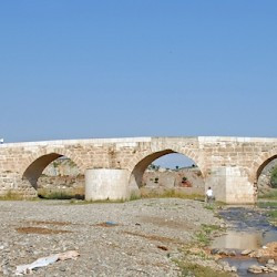 Cyrrhus, Roman bridge