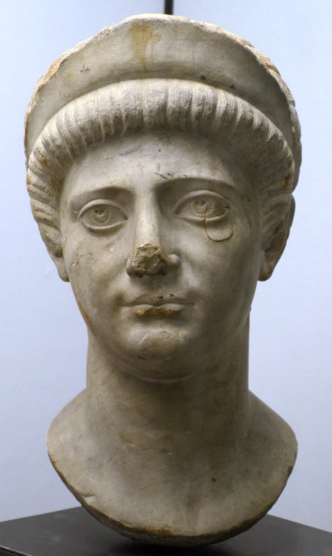 Strasbourg-Koeningshoffen, Funerary portrait of a Roman lady