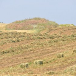 Bin Tepe, Small funeral mound