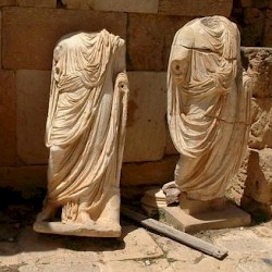 Lepcis, Theater, entrance, statues