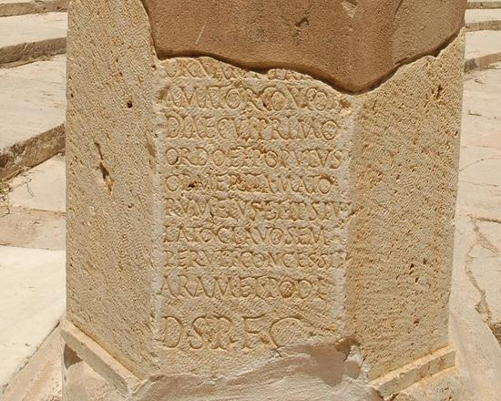 Lepcis, Theater, inscription
