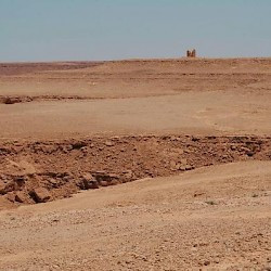 Gheriat al-Garbia, Signal tower in the distance