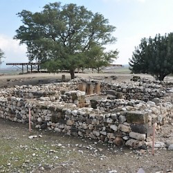 Hazor, A typical Israelite four room house