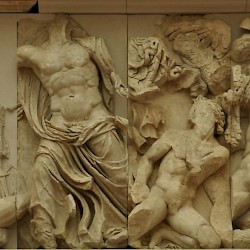 Pergamon Altar, Zeus