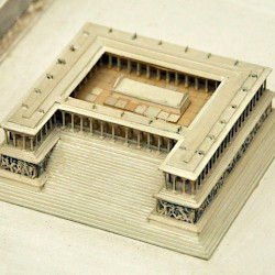 Pergamon Altar, Model