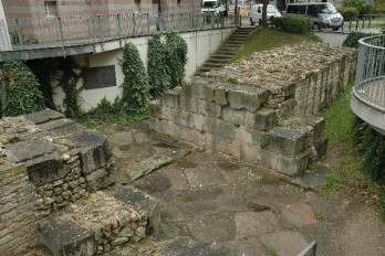 Kaestrich, Gate