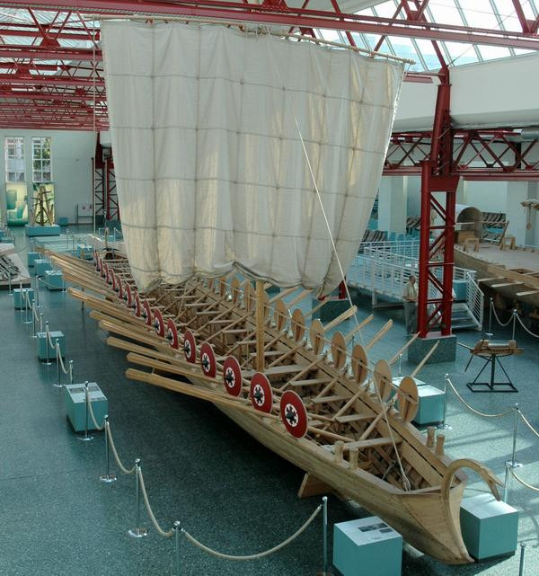 Reconstruction of the Mainz 1 galley
