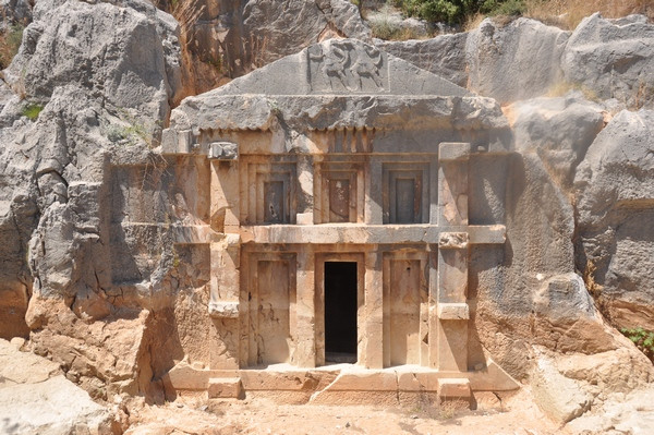Myra, Rock tombs