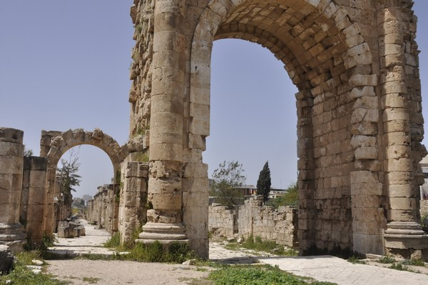 Al-Bass, Arch of Hadrian, seen from the east