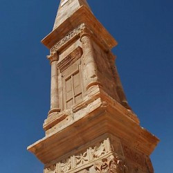 Msletten, Northern tomb, upper section