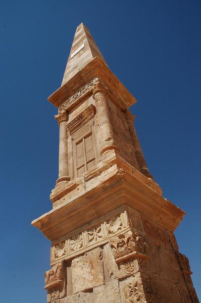 Msletten, Northern tomb, upper section