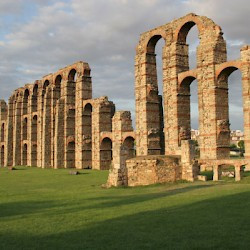 Augusta Emerita, Los Milagros Aqueduct