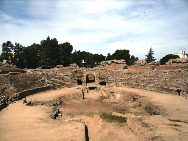 Augusta Emerita, Amphitheater, arena