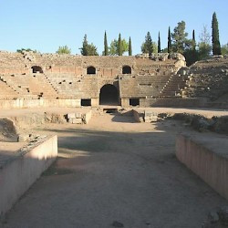 Augusta Emerita, Amphitheater, entrance