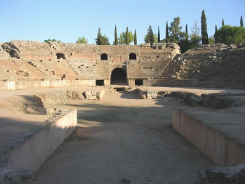 Augusta Emerita, Amphitheater, entrance