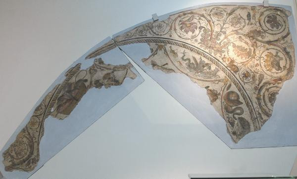 Villa of Dar Buc Ammera, round mosaic