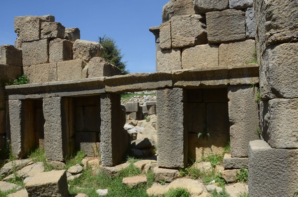 Faqra, Temple of Atargatis, wall
