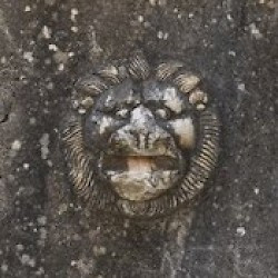 Niha, Large temple, Relief of a lion