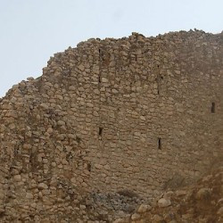 Bishapur, Qalah-e Dokhtar, Wall