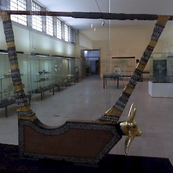Ur, Royal Tombs, Harp