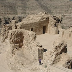 Firuzabad, Qalah-e Dokhtar, Court