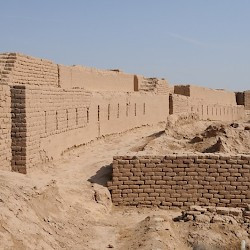 Kampyr Tepe, Wall (reconstructed)