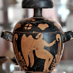 Heraclea Minoa, Red-figured bottle