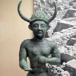 Enkomi, Ashlar Building, Horned god