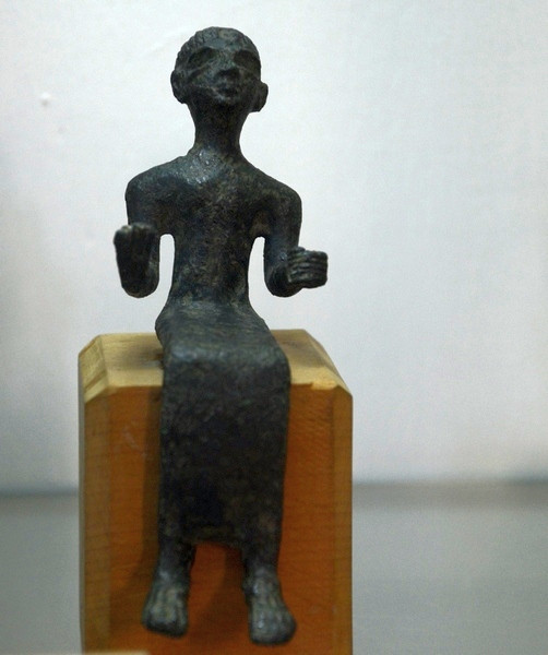 Enkomi, Building 18, Statuette of a Seated deity