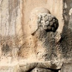 Bishapur, Relief 4, Persian guide of the Arab embassy