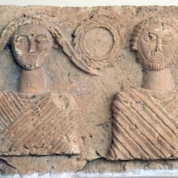 Ghirza, Mausoleum North F or G?, couple