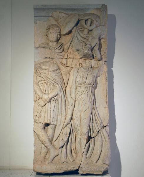 Lepcis, Arch of Septimius Severus, SE, frieze: POWs to be sold as slaves