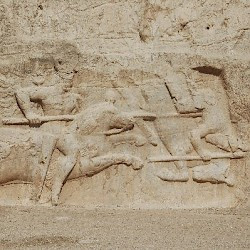 Naqš-e Rustam, Equestrian relief of Hormizd II