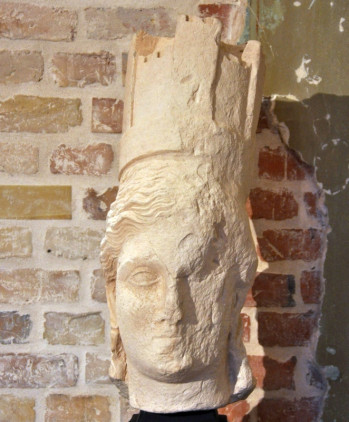 Salamis, Personification of the city