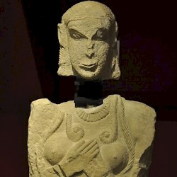 Vetulonia, Tumulo della Pietrera, Mourner