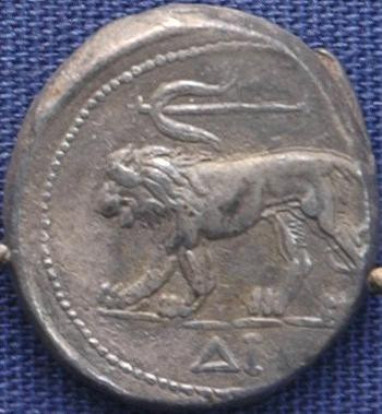 A lion and an anchor on a Babylonian coin of Seleucus