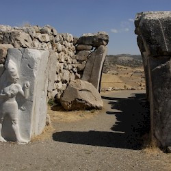 Hattusa, King's Gate