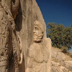Arsameia, Site 3: Dexiosis Relief, Heracles (2)