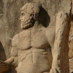 Arsameia, Site 3: Dexiosis Relief, Heracles