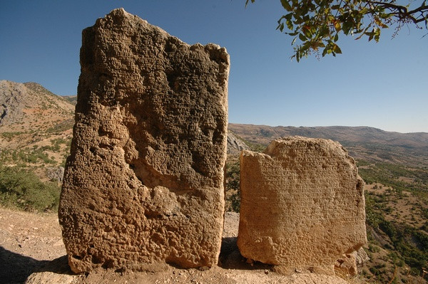 Arsameia, Unidentified Monument, back
