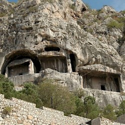 Amasia, Royal Tombs 3, 4, 5