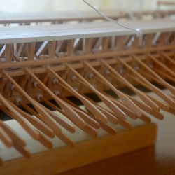 Modern model of a triere, Oars