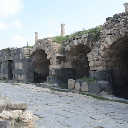 Gadara, Cardo, Shops