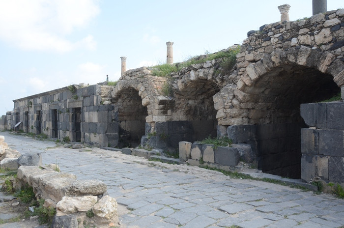 Gadara, Cardo, Shops