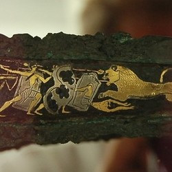 Mycene, Dagger with lion hunt